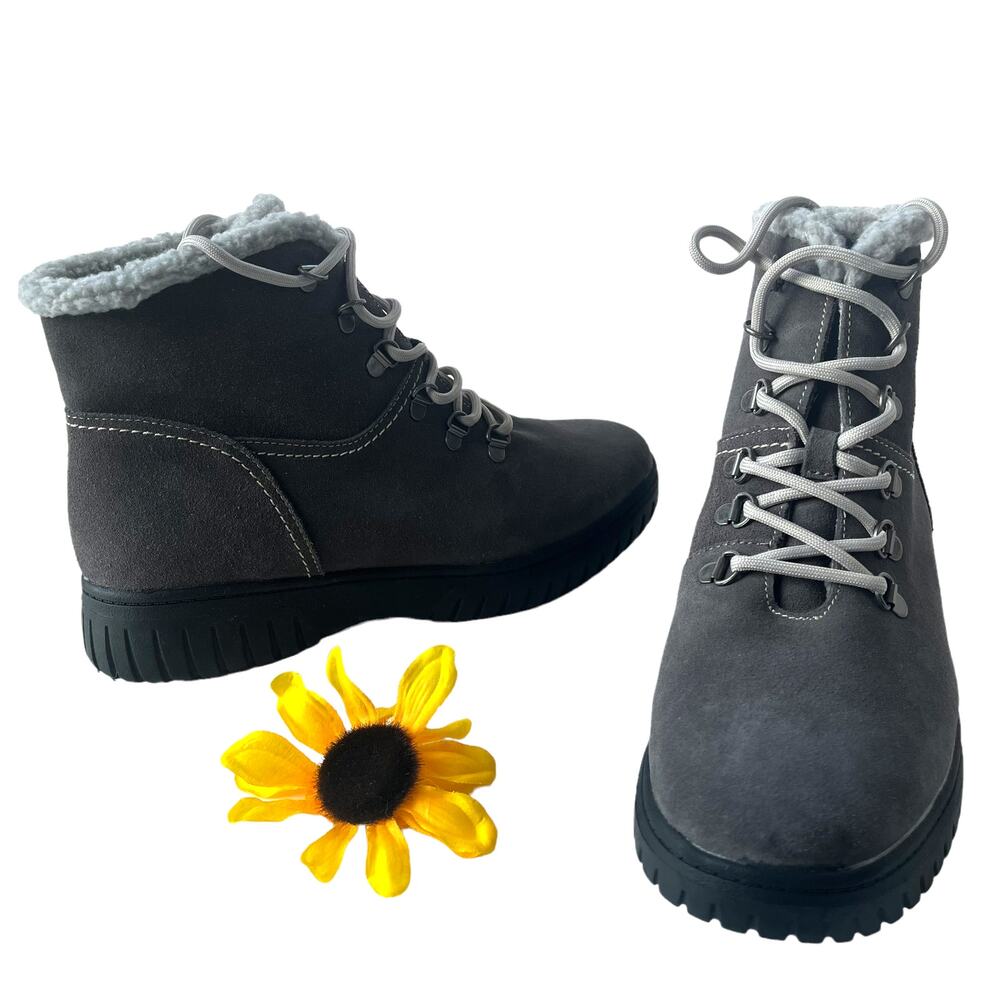 White Mountain Suede Lace Up Womens Boots 10M Faux Fur Lined Ankle Gorp Hiking
